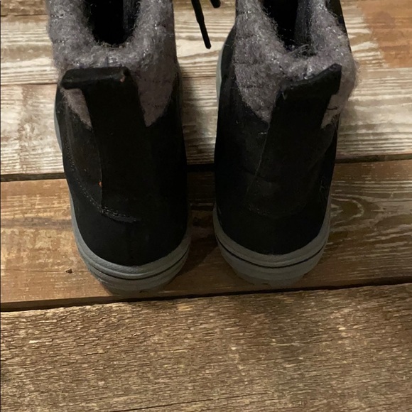 Rugged Outback boots - Picture 2 of 5